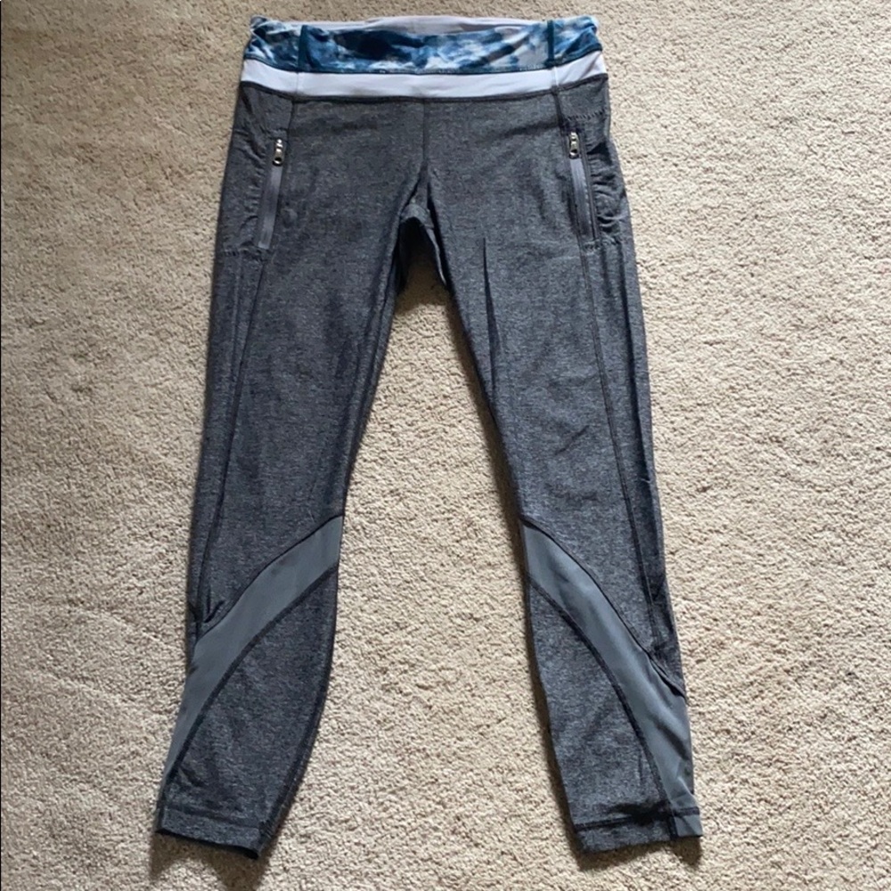 Lululemon inspire crops size 8
